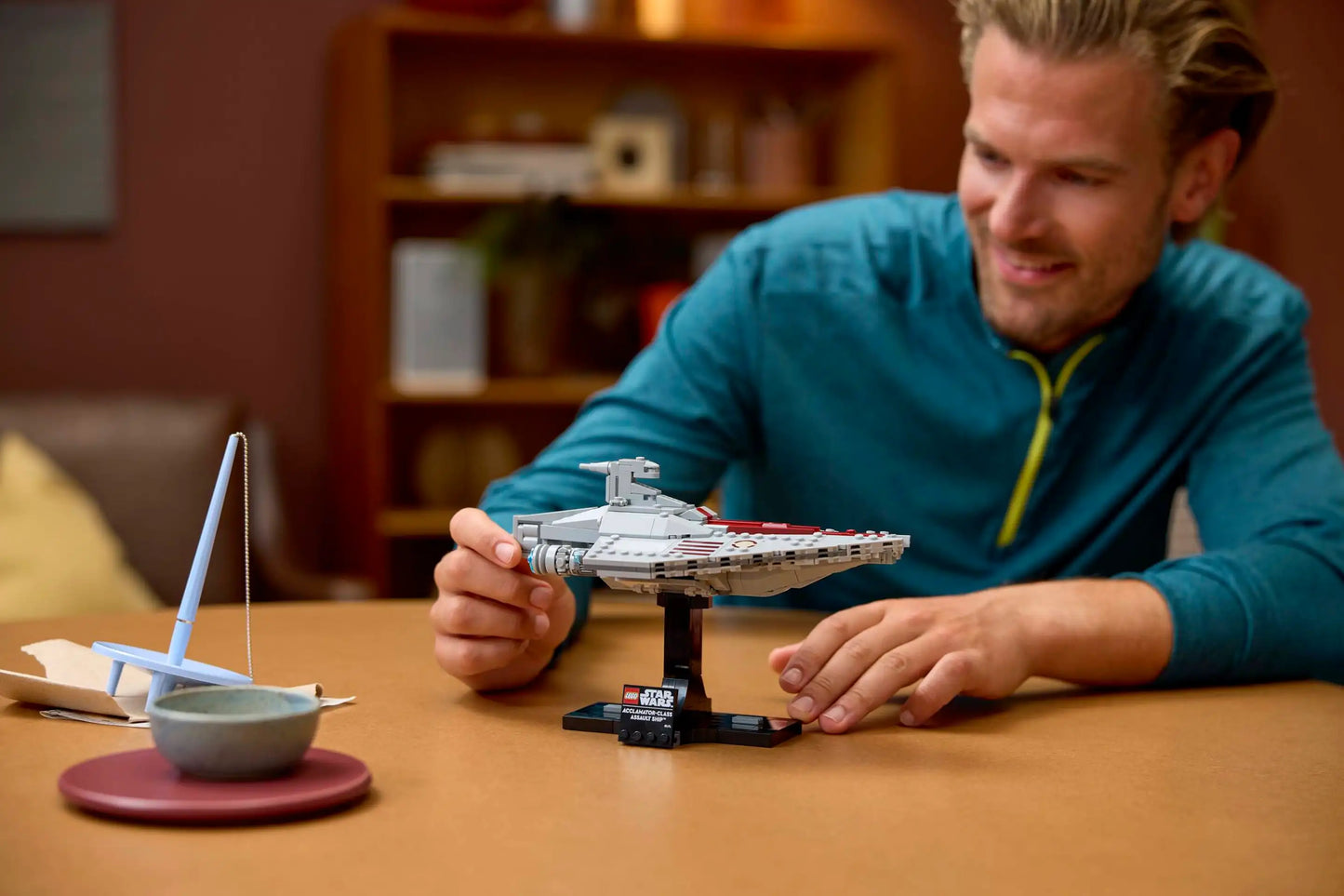 LEGO Star Wars Nava de asalt Acclamator-Class