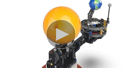 LEGO Ideas Planeta Pământ și Luna pe Orbită