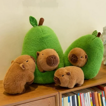 Jucărie de Plus Capybara în Avocado – 35 cm, 2 în 1, Moale și Pufoasă