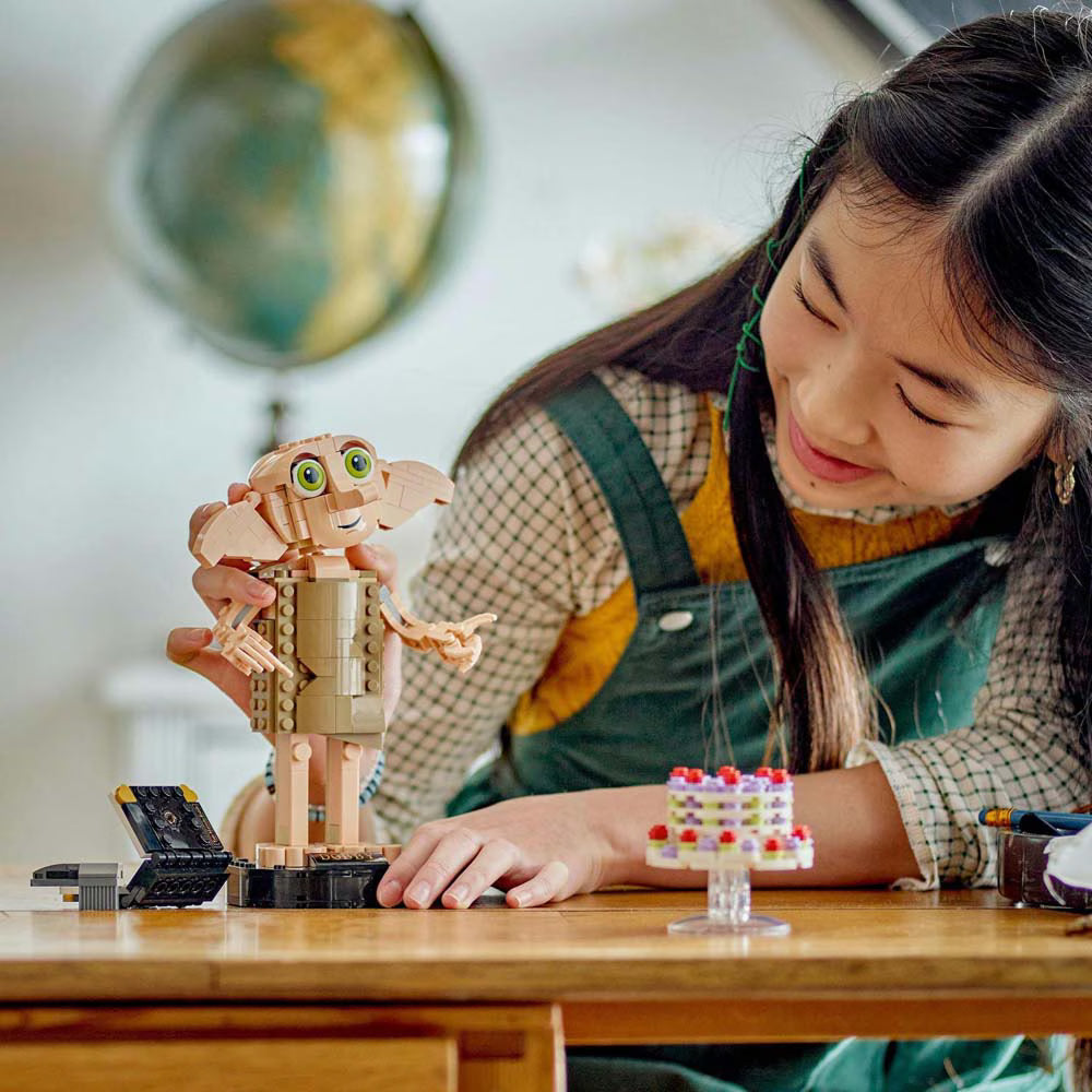 LEGO® Harry Potter™ Spiridușul de casă Dobby 76421 – Figurina LEGO cu 403 piese